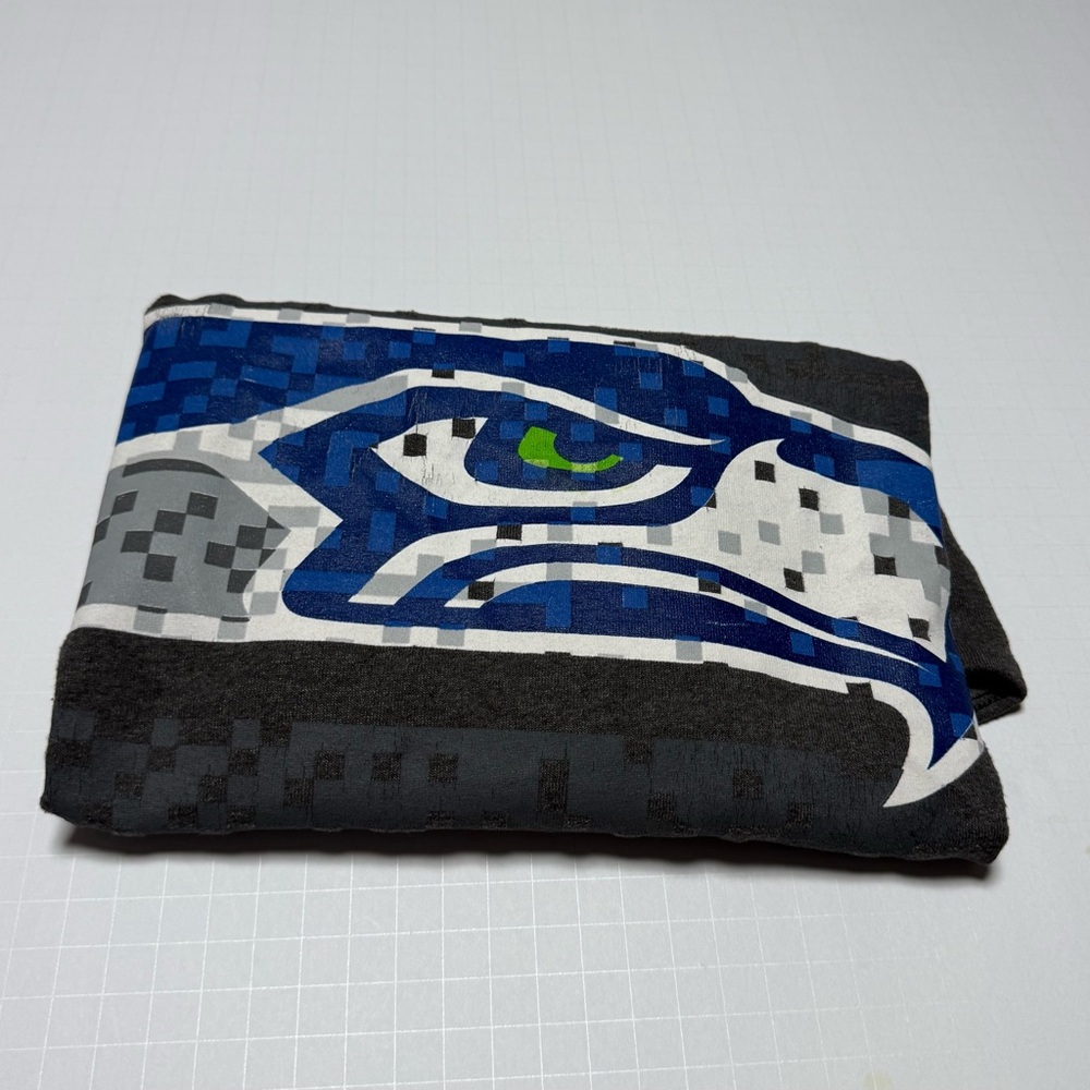 Team Apparel Charcoal Seattle Seahawks Graphic Tee - Blue & Green Logo - Picture 5 of 5